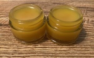 PRIVATE LABEL-TURMERIC LIP LIGHTING OINTMENT