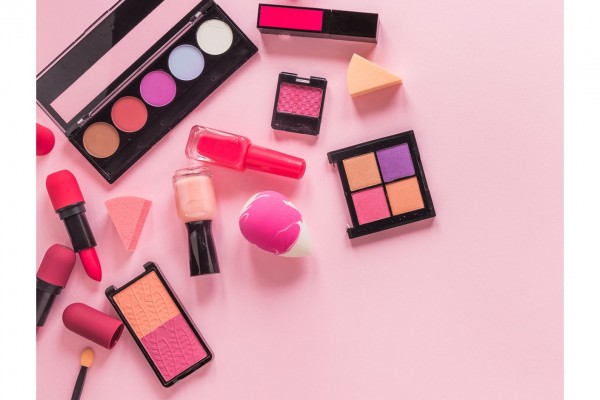 You are currently viewing WHOLESALE MAKEUP: FOLLOW THESE STEPS TO START SELLING WHOLESALE MAKEUP~